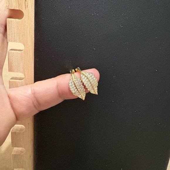 Golden Leaf Earrings - Picture 3 of 6